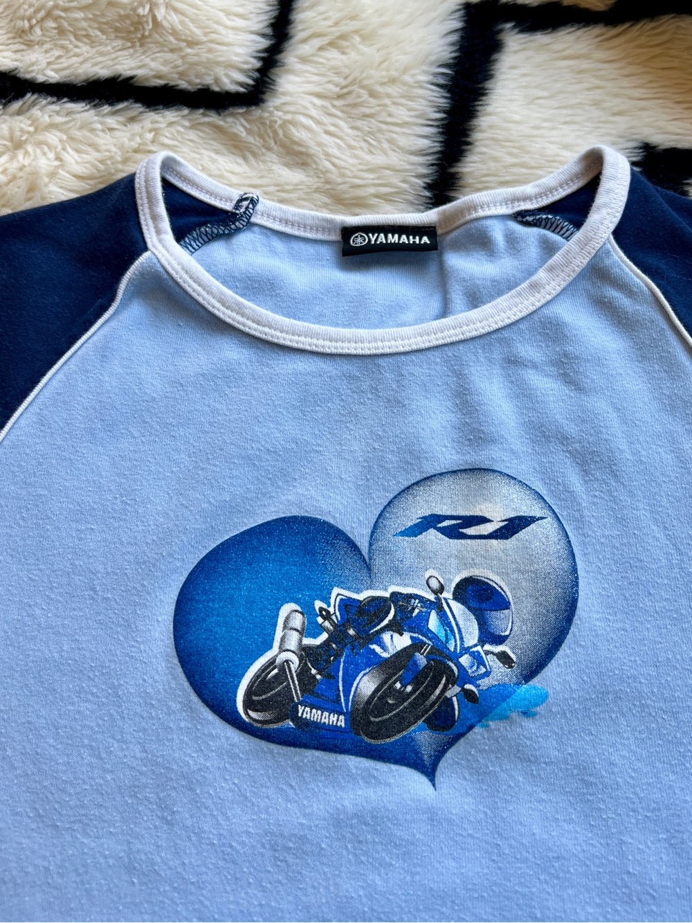 Yamaha Light Blue Tee w/ Navy Cap Sleeves and Motorcycle Heart Graphic • GUC - Picture 4 of 7